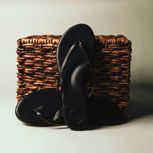 Black Out Indie Classic Sandal